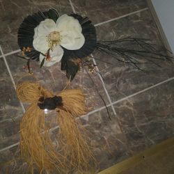 (2) Wall Hanging Floral Decor!