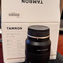 MINT - Tamron 28-75mm f/2.8 Di III RXD Lens for Sony E Mount w/ hood