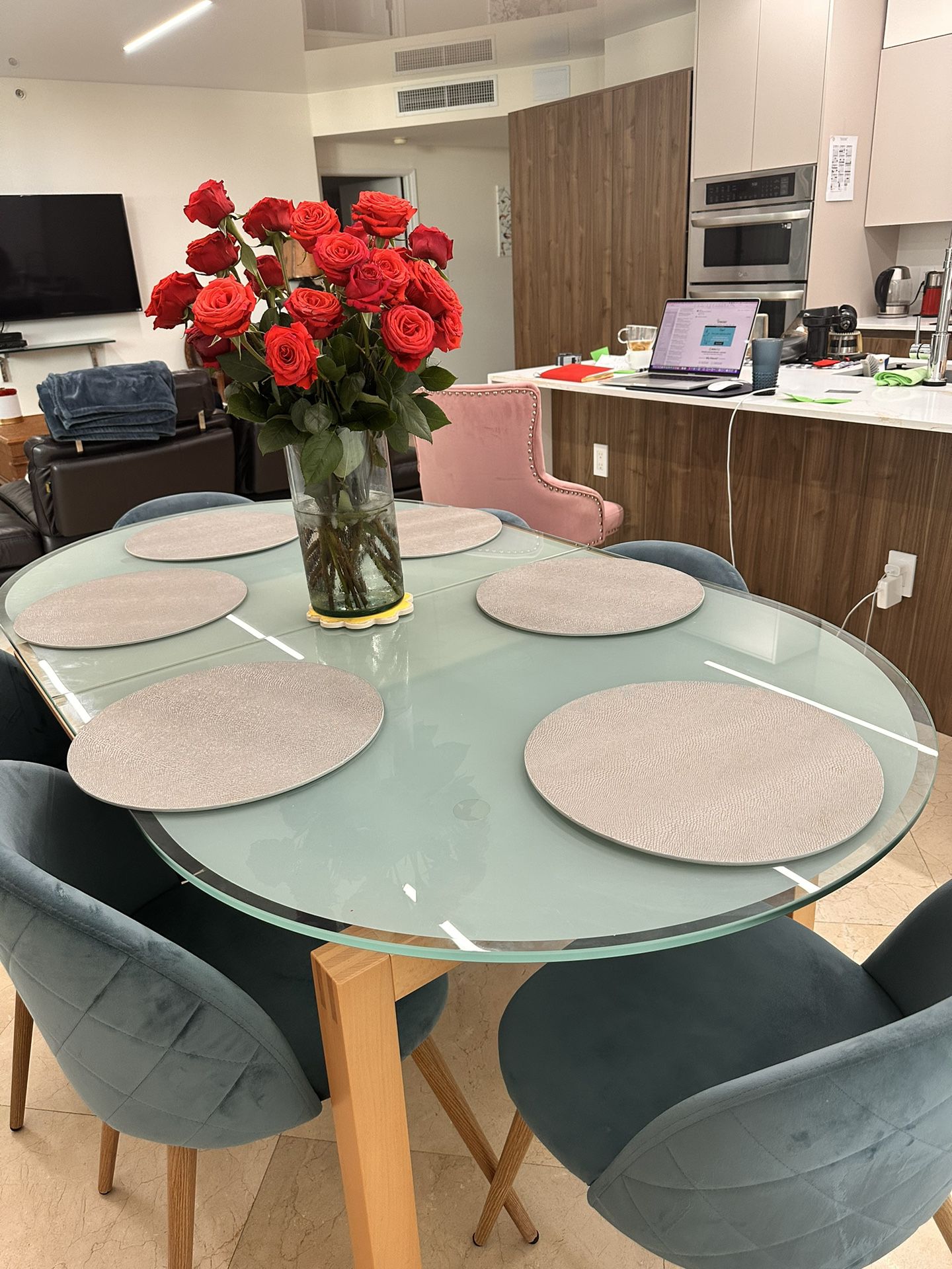Dinning  Set -Calligaris Table And 6 Fashion Chairs 