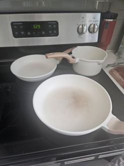 5 carote pots and pans