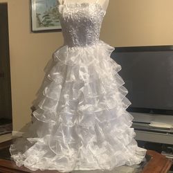 MayLuz Elegant Ruffled Girls Gown 