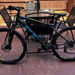 GT Men's Aggressor Pro Mountain Bike L 27.5