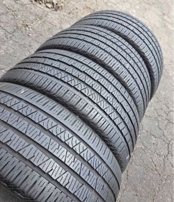 255/45/20 Continental Tires con 80% de vida las 4
