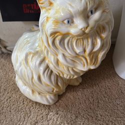 Cat Statue 