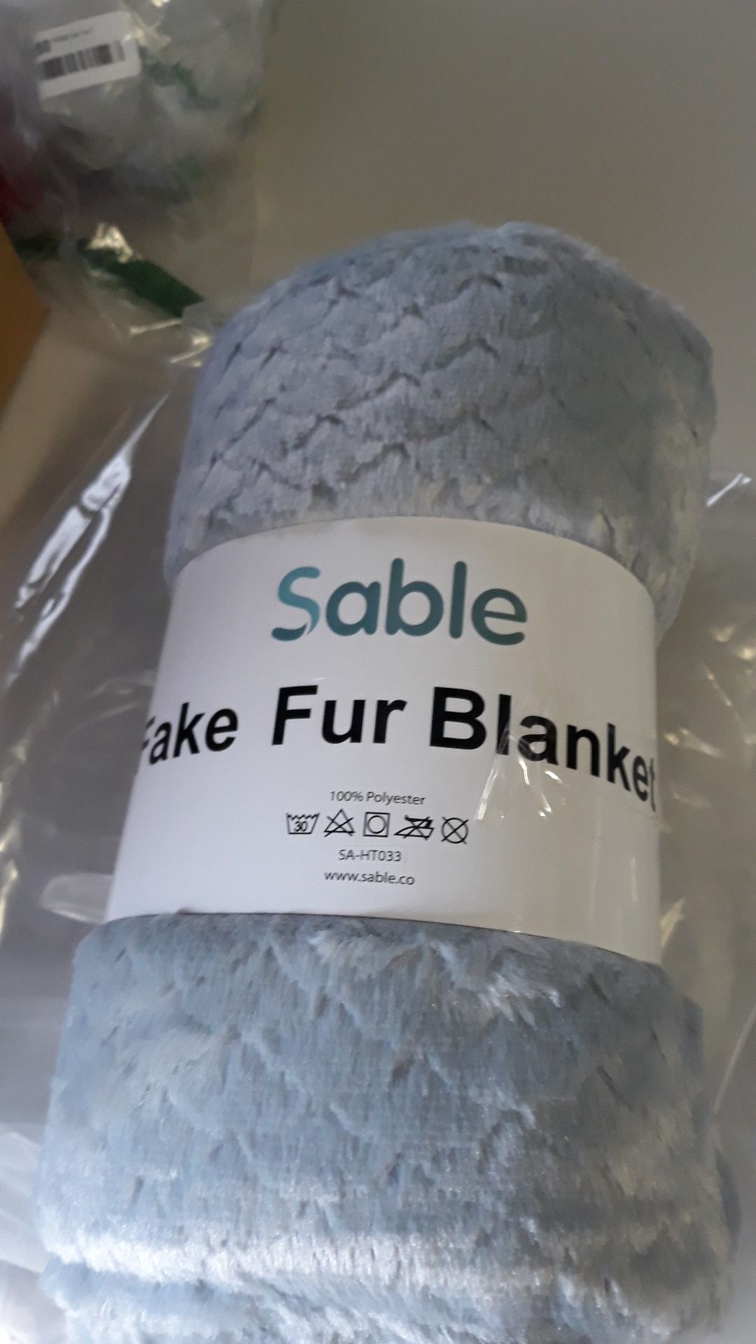 Sable Blanket 60" X 80" Twin size light gray/blue