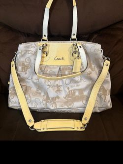 Coach Signature Tote Bag w/ Strap – Beige & Yellow Patent – Crossbody