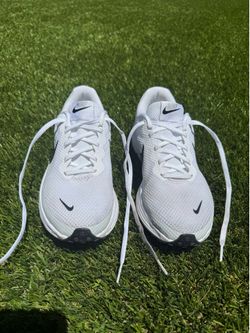 Nike Revolution 8