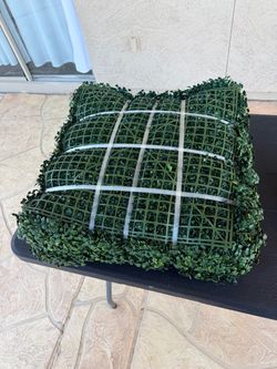 16 piece 20x20 artificial boxwood hedge panels