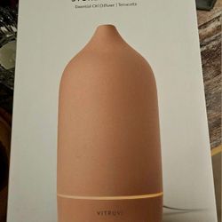 Like New Vitruvi Terracotta Diffuser With Essential Oil
