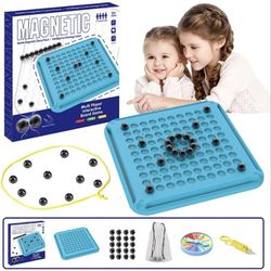 Magnetic Chess Game : Advanced Multiplayer Magnet Board Game with 20 Stones, Portable Strategy Family Set with Game Rope & Game Tray - Interactive Edu