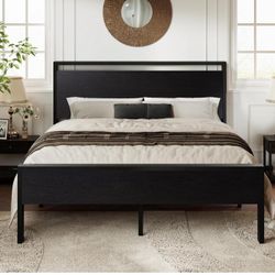 Queen Size Platform Bed Frame with Wooden Headboard and FooBlack Oak S-53
