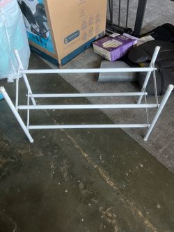 Shoe stand