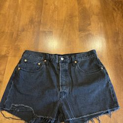 Woman’s Levi’s 501 High Rise Cut Off Shorts Shipping Available 