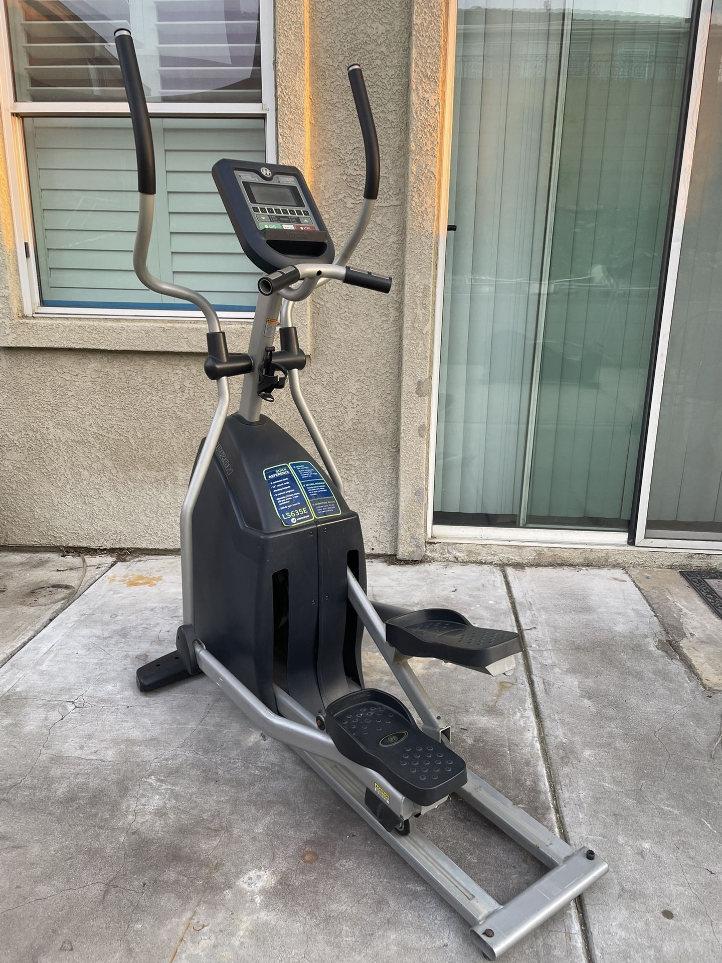 Horizon Fitness Limited Series Elliptical Brand:Horizon Fitness Model:LS635E