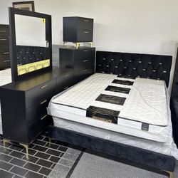 BLACK & GOLD velvet bed 🖤💛
