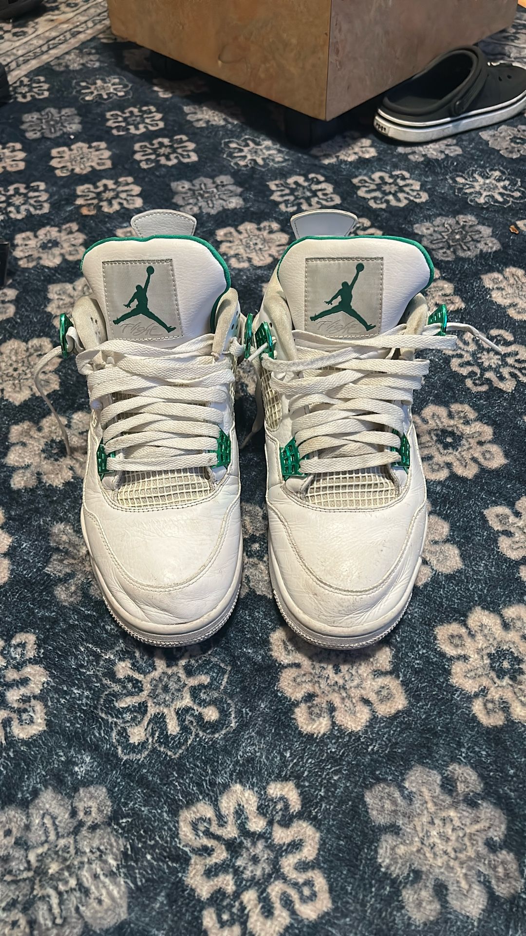 Jordan 4 Retro Metalic Greeen
