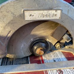 Makita 5007FA 7-1/4 Inch Circular Saw 