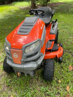 Riding lawn mower