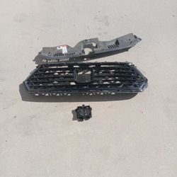 23 To 25 Grille Honda Accord Sedan ( Oem)