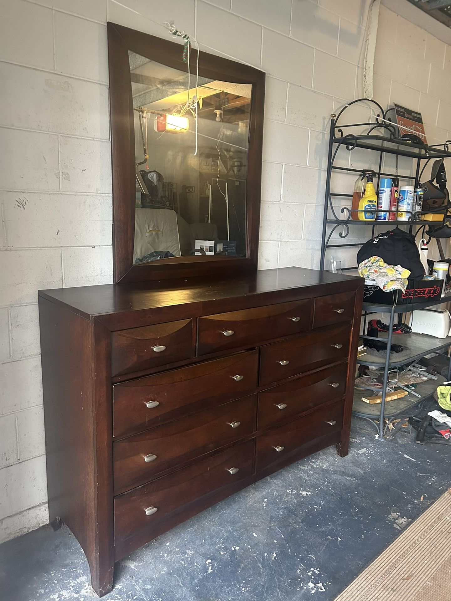 Dresser