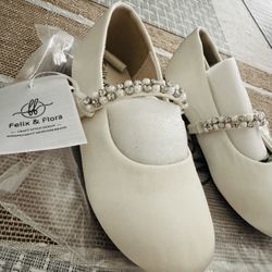 Felix & Flora Girls Dress Shoes! Size 11. Brand New!