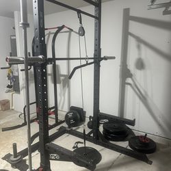 GUILLOTINE: SQUAT RACK AND PULL-UP BAR COMBO