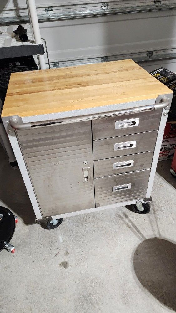 Seville Classics Tool Box for Sale in Port St. Lucie, FL OfferUp