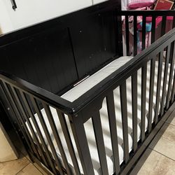 Black Crib