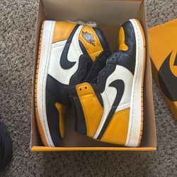 worn twice size 10.5 taxi jordan 1