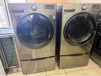 🔥 LG Front Load Washer & Dryer Set w/ Matching Pedestals – $700 🔥