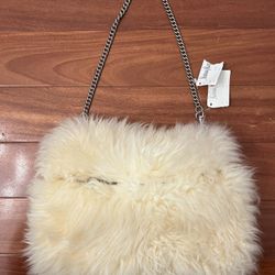 NWT RARE FIND! UGG AUSTRALIA FLUFF MOMMA PURSE AND HANDMUFF $175