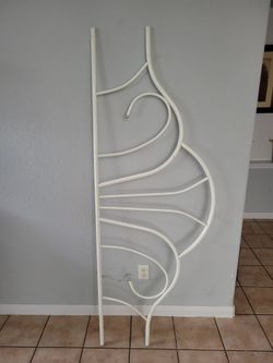 Metal Frame Daybed ALMOST NEW