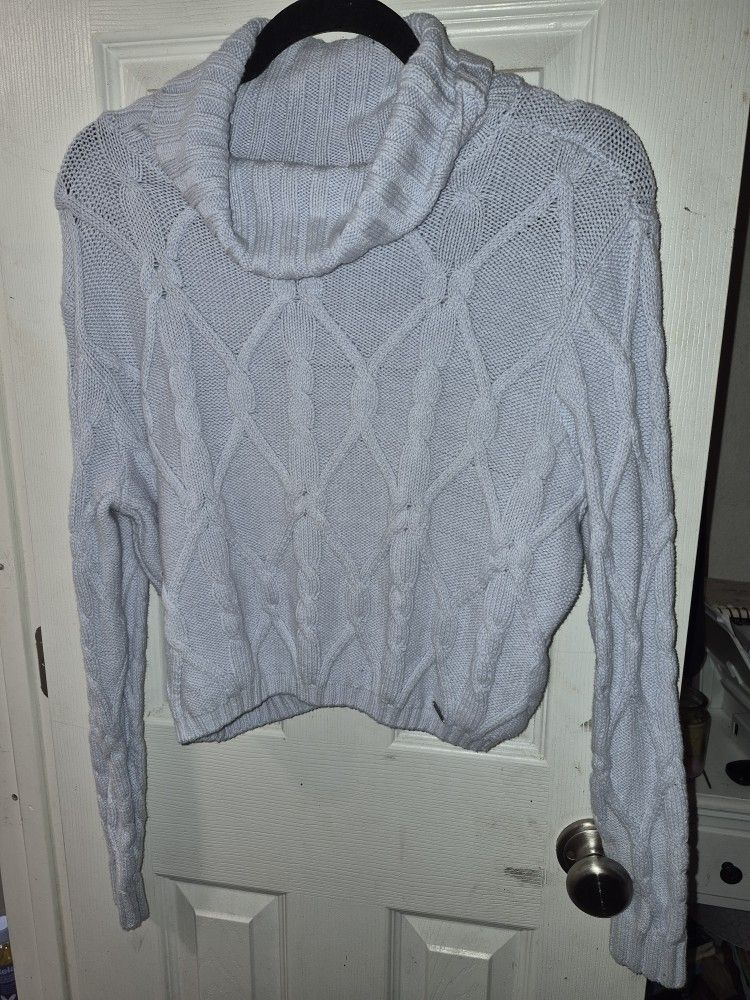 Hollister Brand Cable Knit Sweater