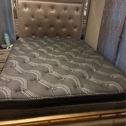 🏷️ Local Mattress Store – Overstock Sale 50–80% OFF