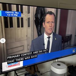 Samsung - 75” Class DU6900 Series Crystal UHD 4K Smart Tizen TV