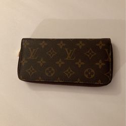 Woman’s Wallet 