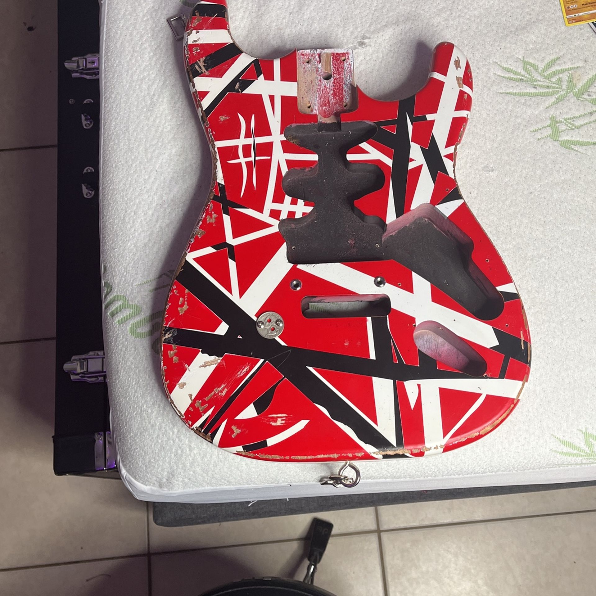 Evh Frankenstrat Color Scheme Body Guitar(1996 Quarter + Relic Details & Street Reflectors)