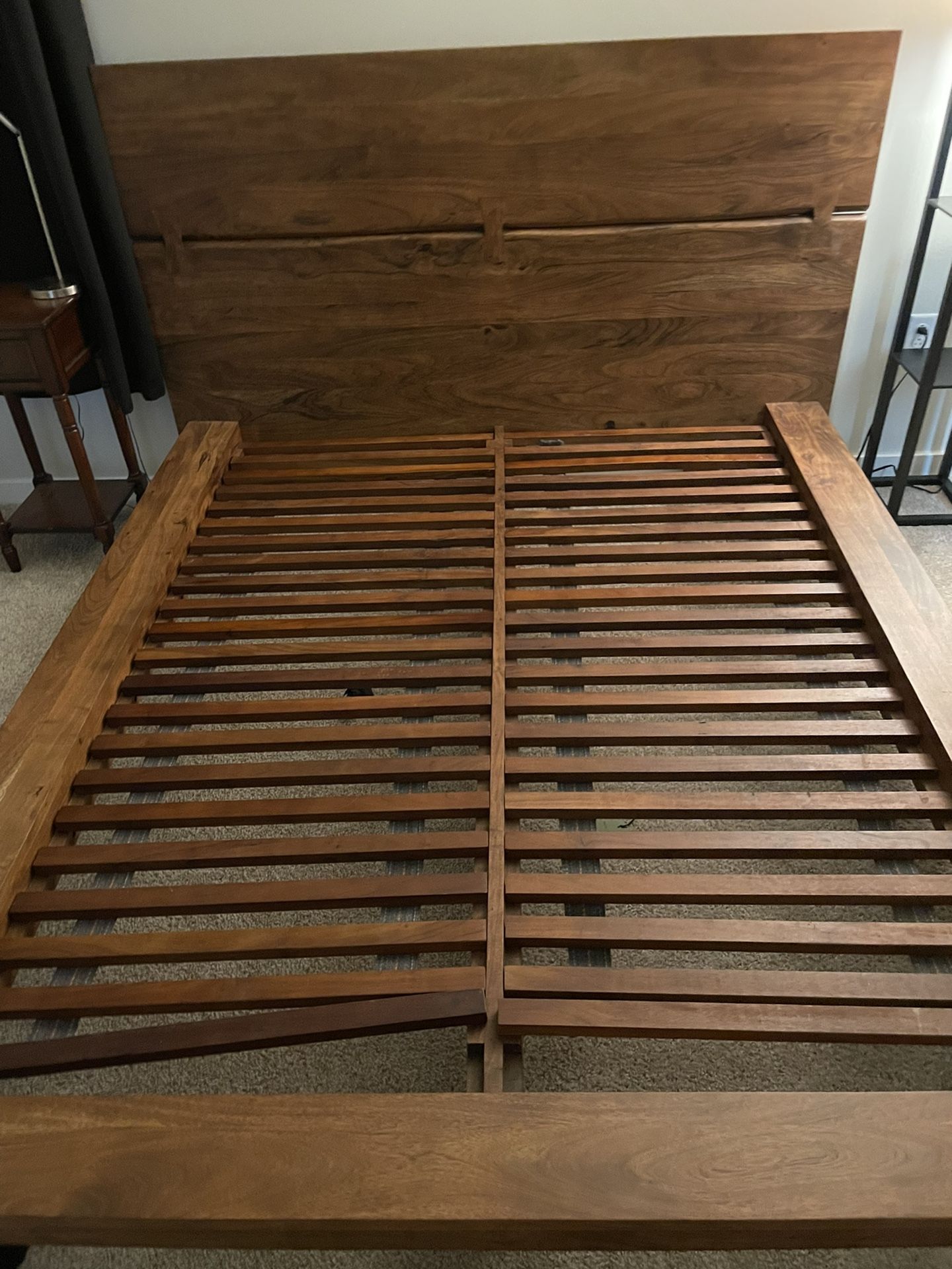 Modani Hiro Modern Queen Solid Wood Platform Bed