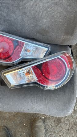 Scion FR-S / Subaru BRZ Tail Lights Pair