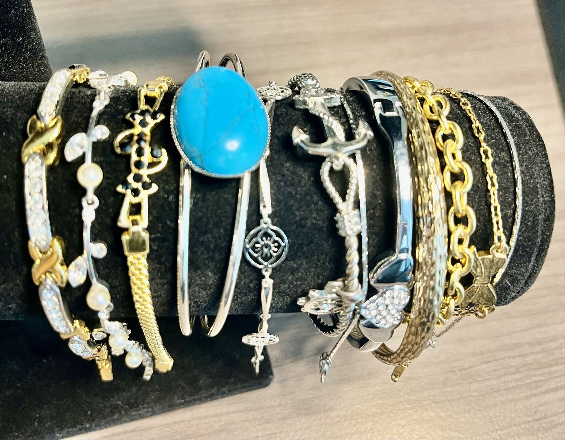 Bracelets Lots