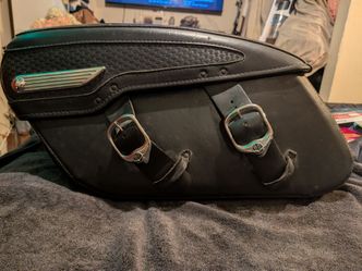 HARLEY DAVIDSON Road King Classic 1(contact info removed) OEM 07395,07396 Saddlebags