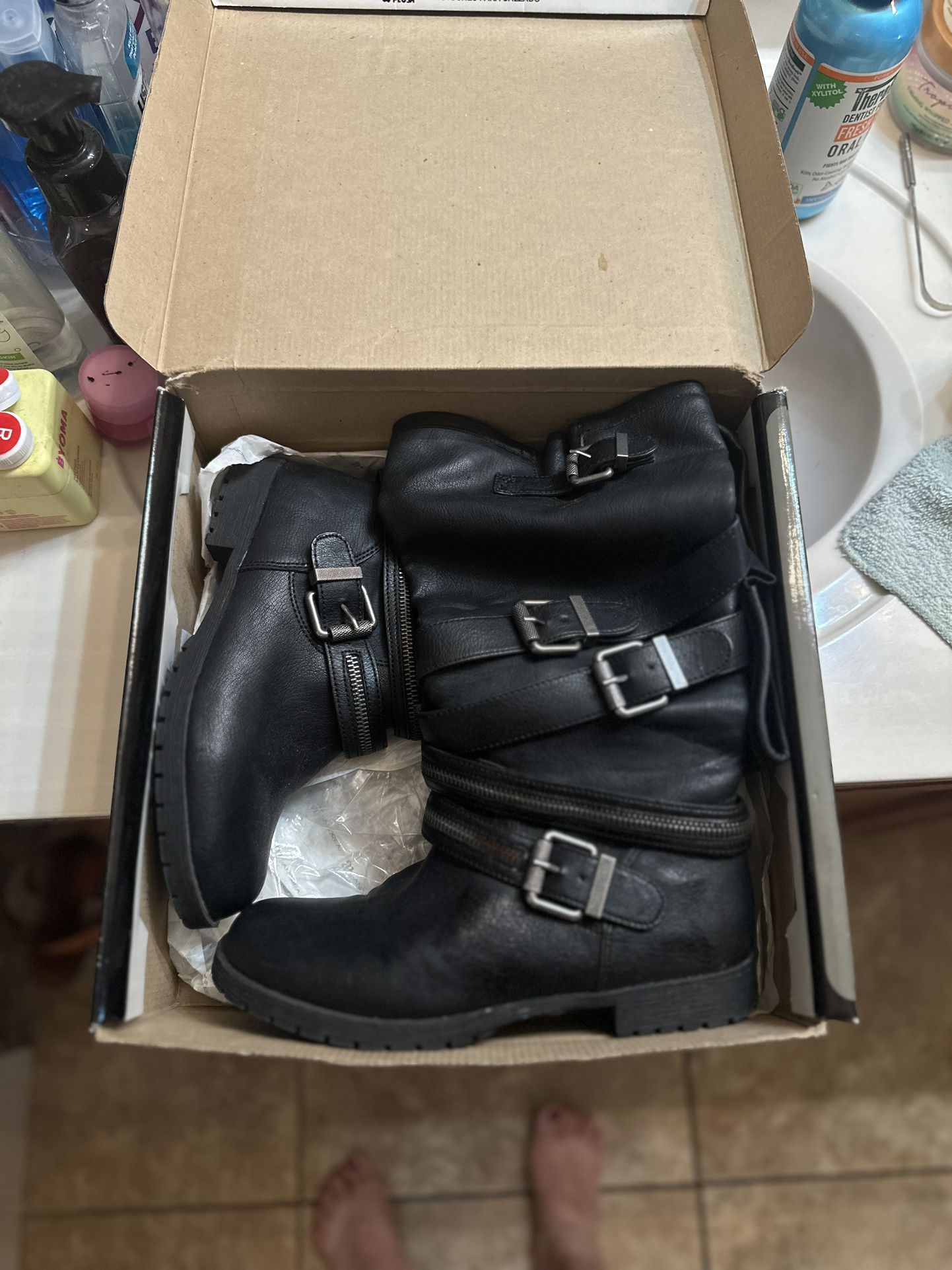 Aldo Size 8 Leather Boots 