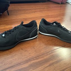 Nike Cortez Size 8 In A Half