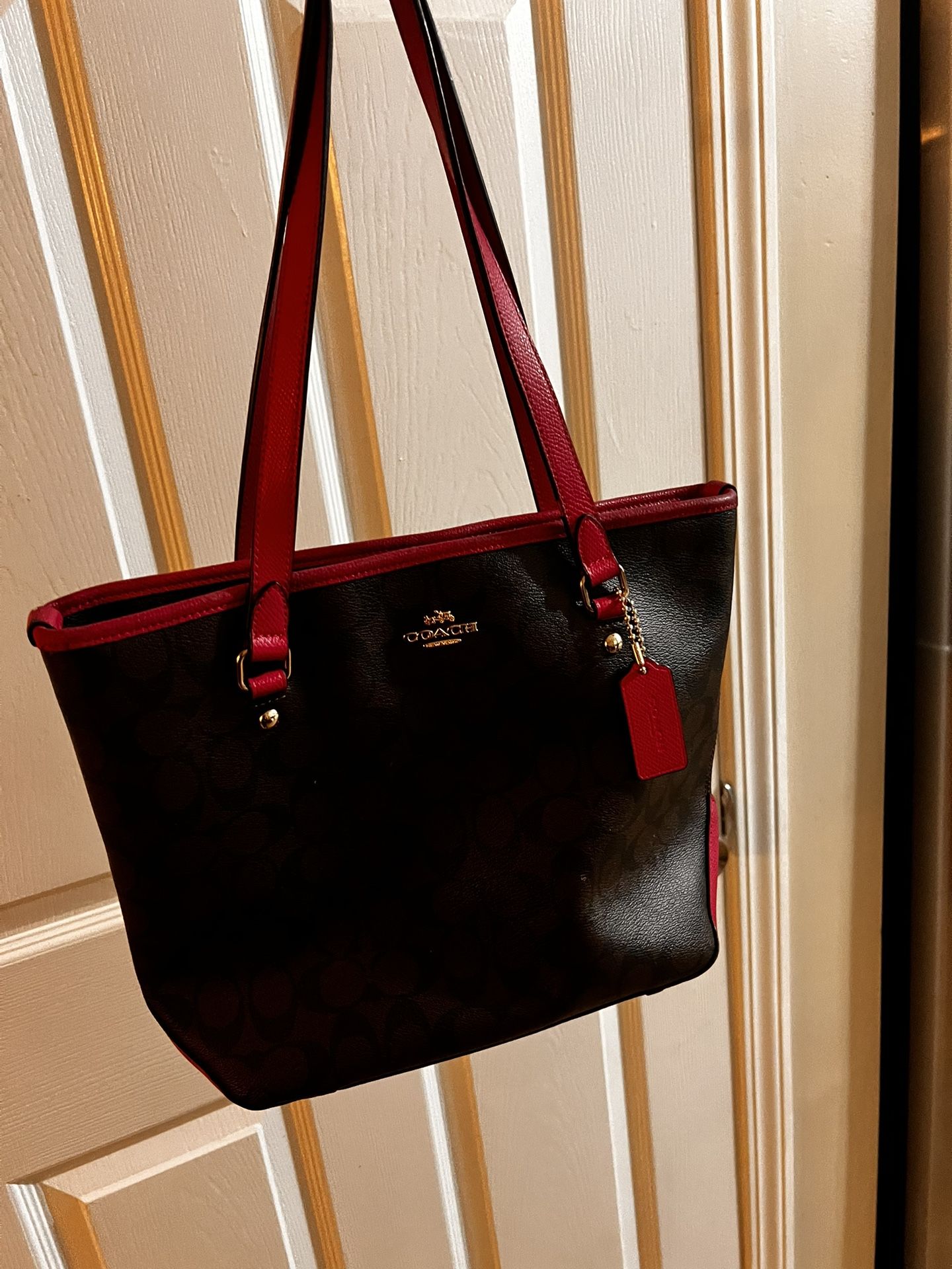 Coach pink Medium On sale!