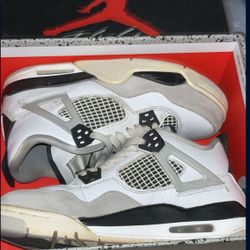 Jordan 4 Military Black 