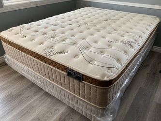 12in King Size Organic Cloud Comfort Europillow Top Mattress and Boxspring