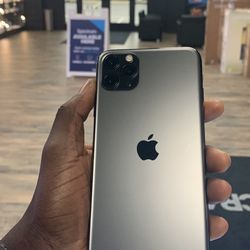 iPhone 11 Pro Max Verizon Only 256GB Like New Condition With 1st Month Bill Free 