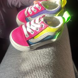 2c Vans Like New