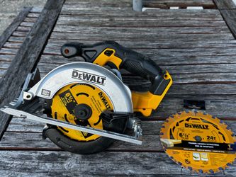 Dewalt 6.5 cordless 20v Max Circular Saw
