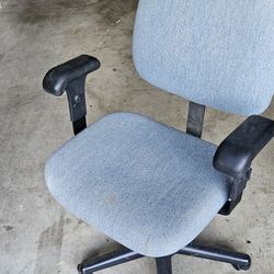 Sturdy Desk Chair